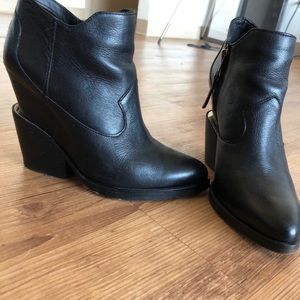 Lula hidden wedge booties size7